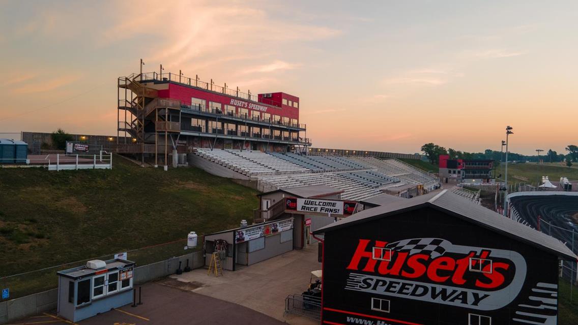 Huset’s Speedway Showcases 22 Races in &#39;25, Including $250k-to-Win BillionAuto.com Huset’s High Bank Nationals and $75k-to-Win Silver Dollar Nationals