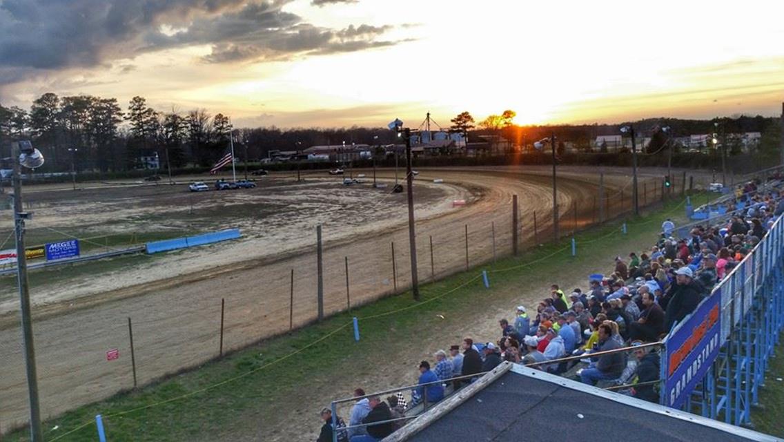 RACING RETURNS TO GEORGETOWN SPEEDWAY THIS FRIDAY NIGHT!