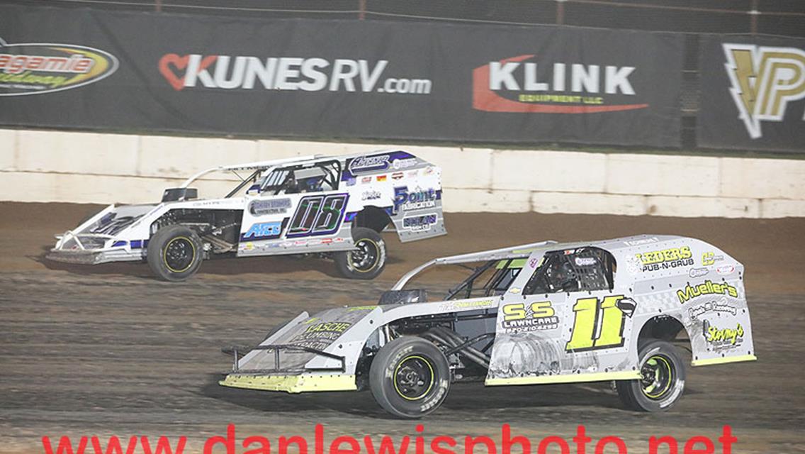 SCHEFFLER SHREDS OUTAGAMIE LATE MODEL FOES