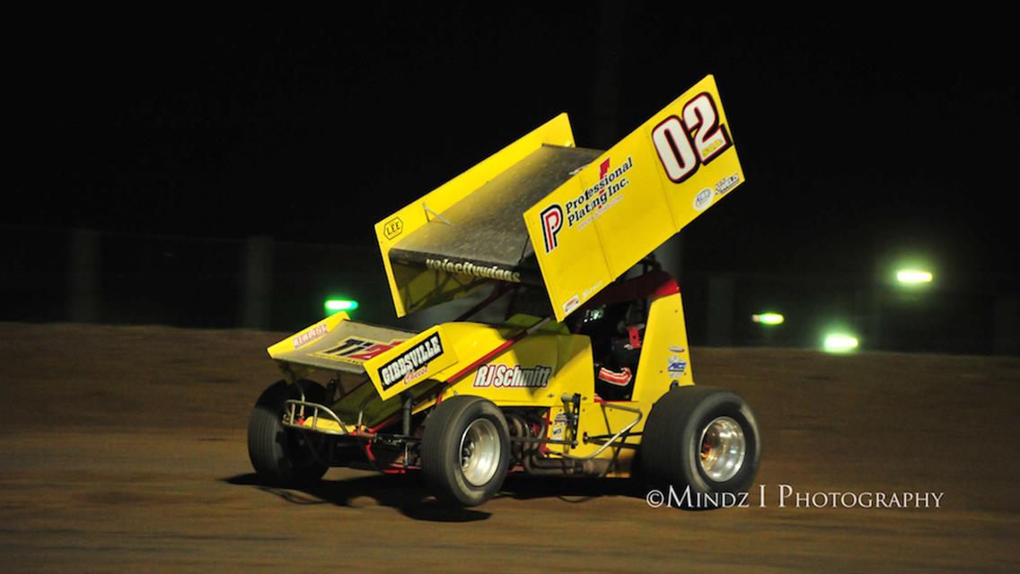 REINKE ROCKETS TO VICTORY IN ROGER ILES TRIBUTE AT WILMOT – BREAKS TWO YEAR DRY SPELL IN BUMPER TO BUMPER IRA OUTLAW SPRINTS!