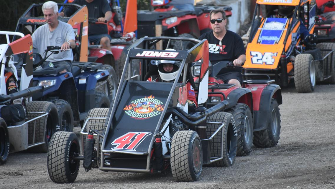 IT&#39;S PARKER JONES IN A COMMANDING AFS BADGER MIDGET SERIES WILMOT WIN