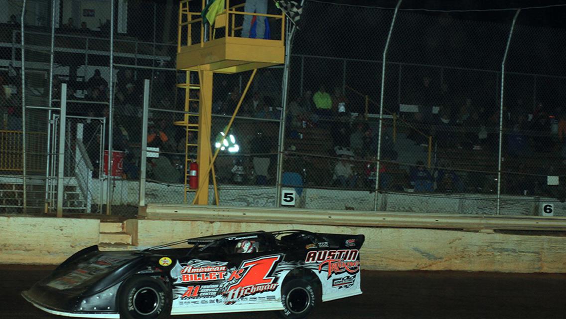 Riley Hickman Powers to Fifth Victory of 2014!