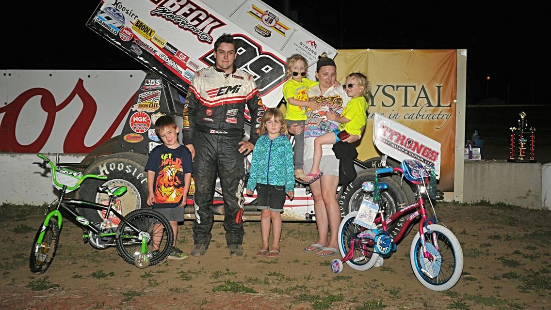 Skylar Gee Enjoys Solid Weekend With Upper Midwest Sprint Car Series