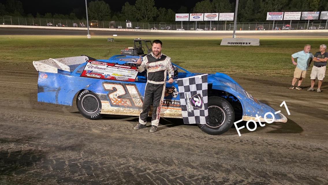 Neil Baggett captured the win in Sunday’s Mississippi State Championship Challenge Series event at Magnolia Motor Speedway.