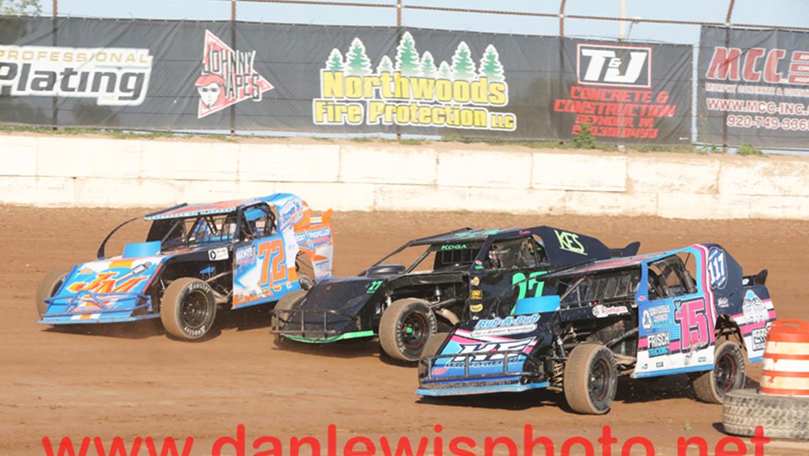 Schmidt, Woods, Stedjee, Vanderloop, Van Straten, and Kaufert Nab Independence Day Checkers