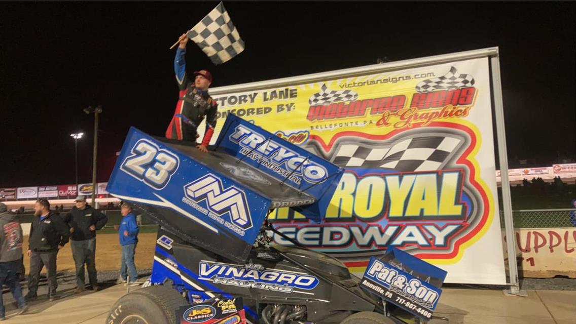 Devon Borden outruns Lance Dewease at Port Royal