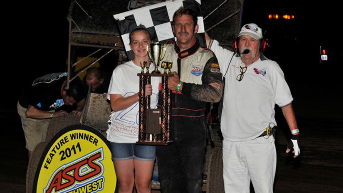 Attached Photo: Rick Ziehl picked off his second consecutive Sunoco Fuel ASCS Southwest main event by racing to victory lane in Saturday night&#39;s 25-lapper at Tucson&#39;s USA Raceway. (Terry Shaw photo)