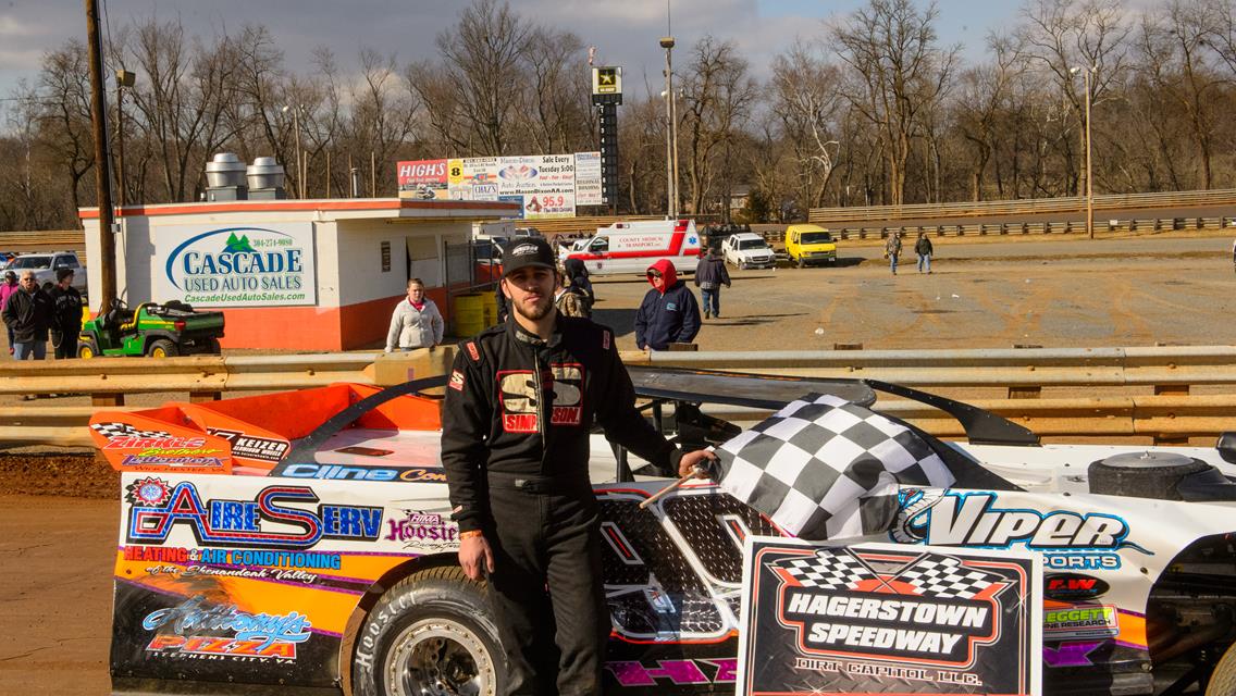 Kyle Hardy posts Dirt Capitol’s grand opening $3,000 Late Model special