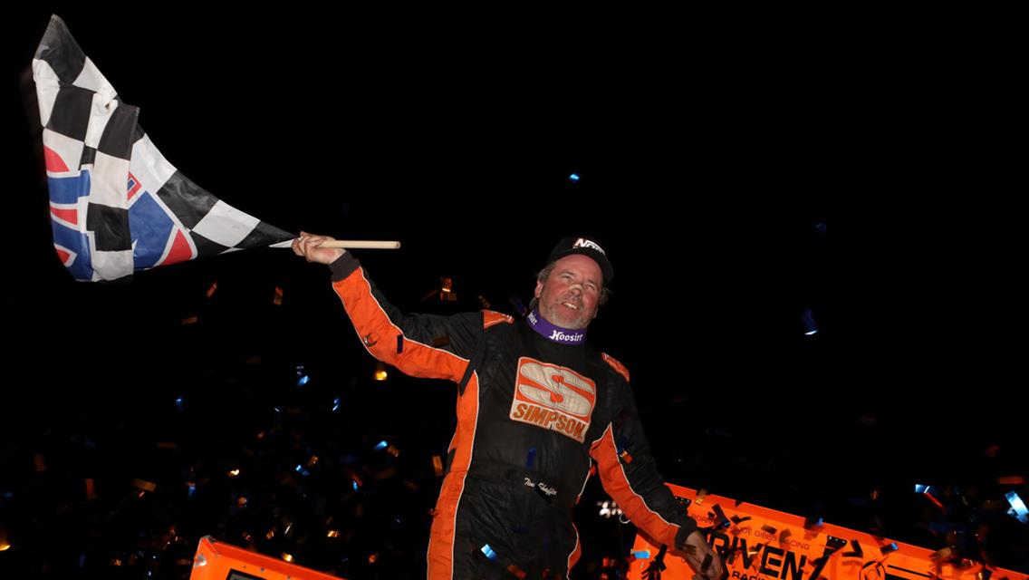 Shaffer survives to victory in Las Vegas
