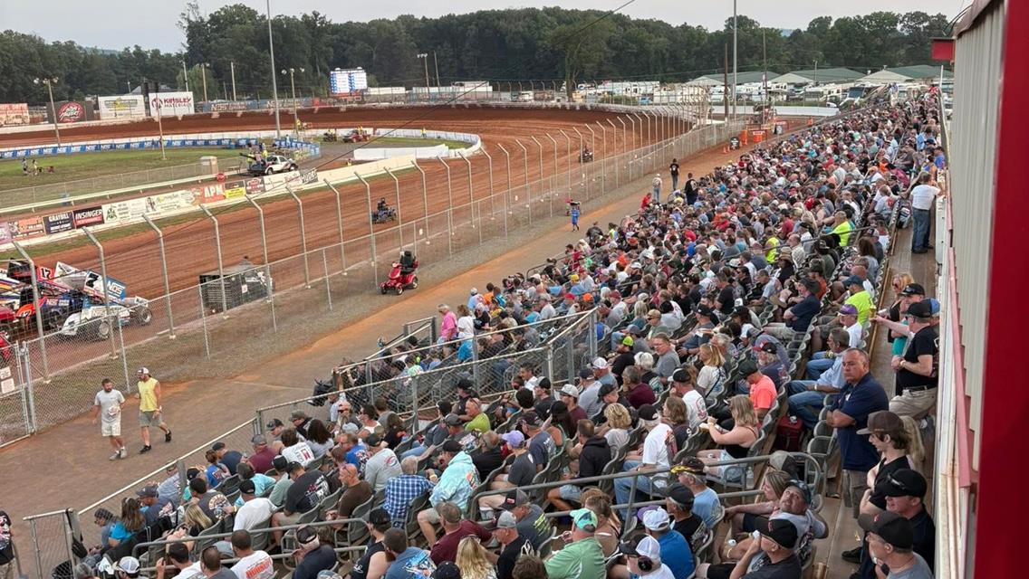 BAPS HONORS MEDIA, PHOTOGRAPHERS &amp; PUSH TRUCK DRIVERS