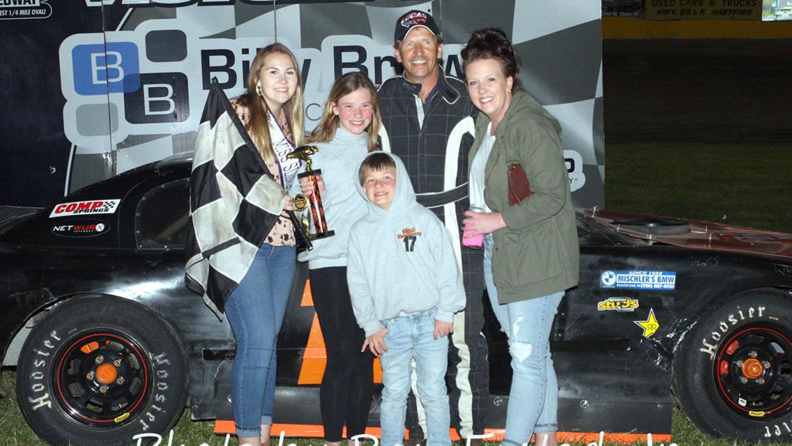 Schley tops the 50-Lap Slinger Late Model Feature on Vintage Night