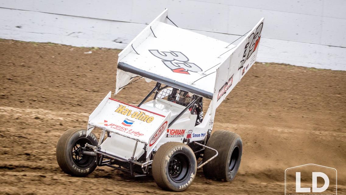 Van Dam Gets Flat Tire While Leading Main Event at Skagit Speedway