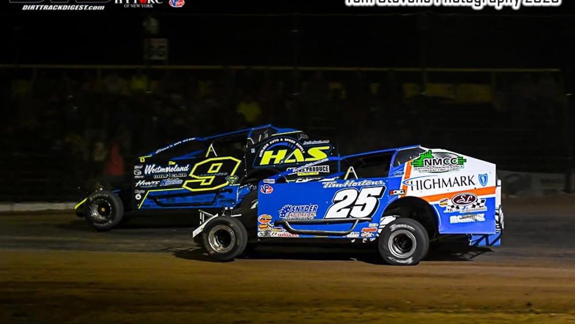 The Wagons Come West: Super DIRTcar Series Visits Ransomville Tuesday Night