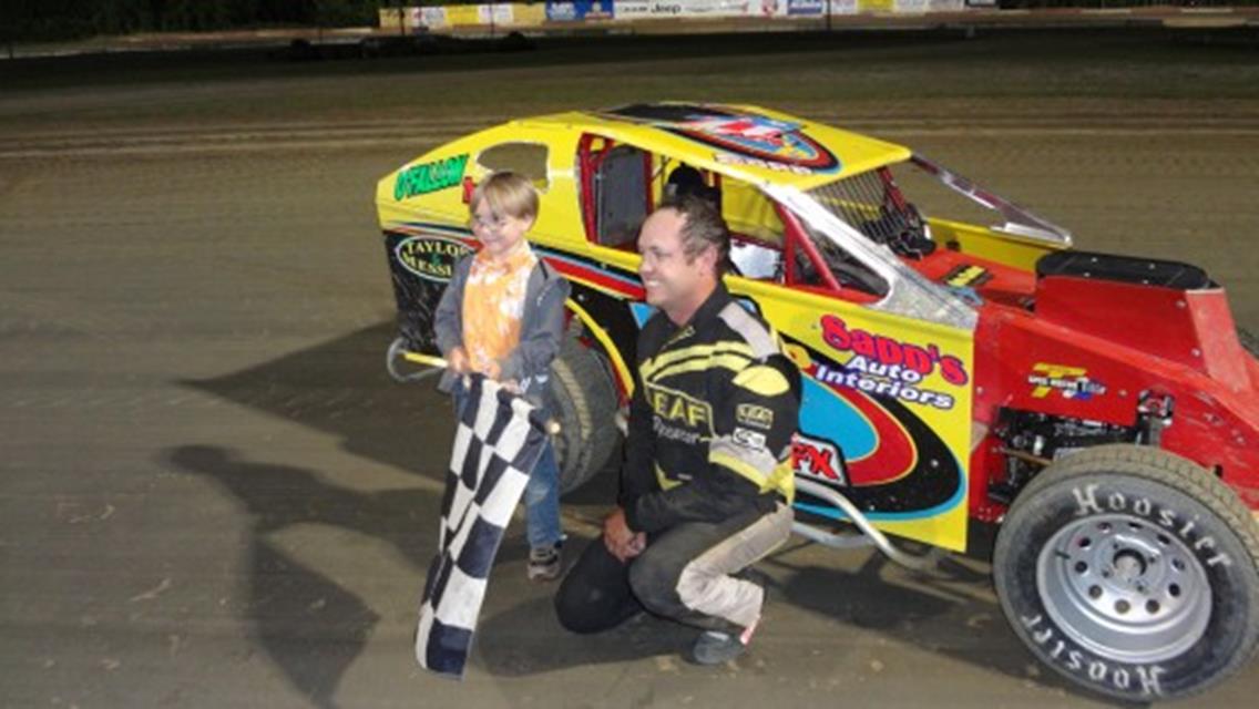 NICK SAPP WINS FIRST OF SEASON IN MOD LITES