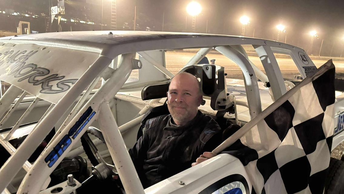 Schneider Dominates with Twin 20 Sweep at the Hindsight Hustle - Full Write Up Results For 8-30-25