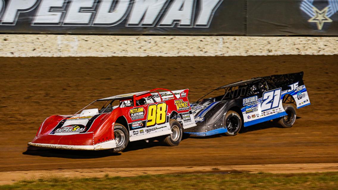 Wells rallies for Late Model feature win in Night One of Lucas Oil Speedway&#39;s Fall Brawl