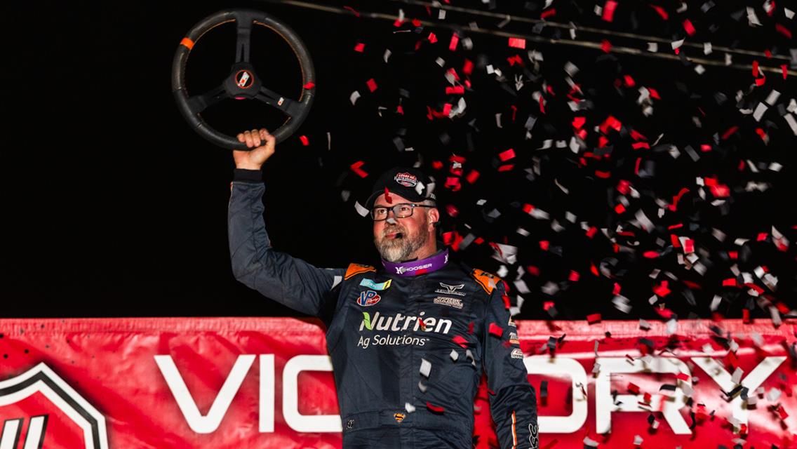 Davenport Dominates to Win Second Straight Pittsburgher