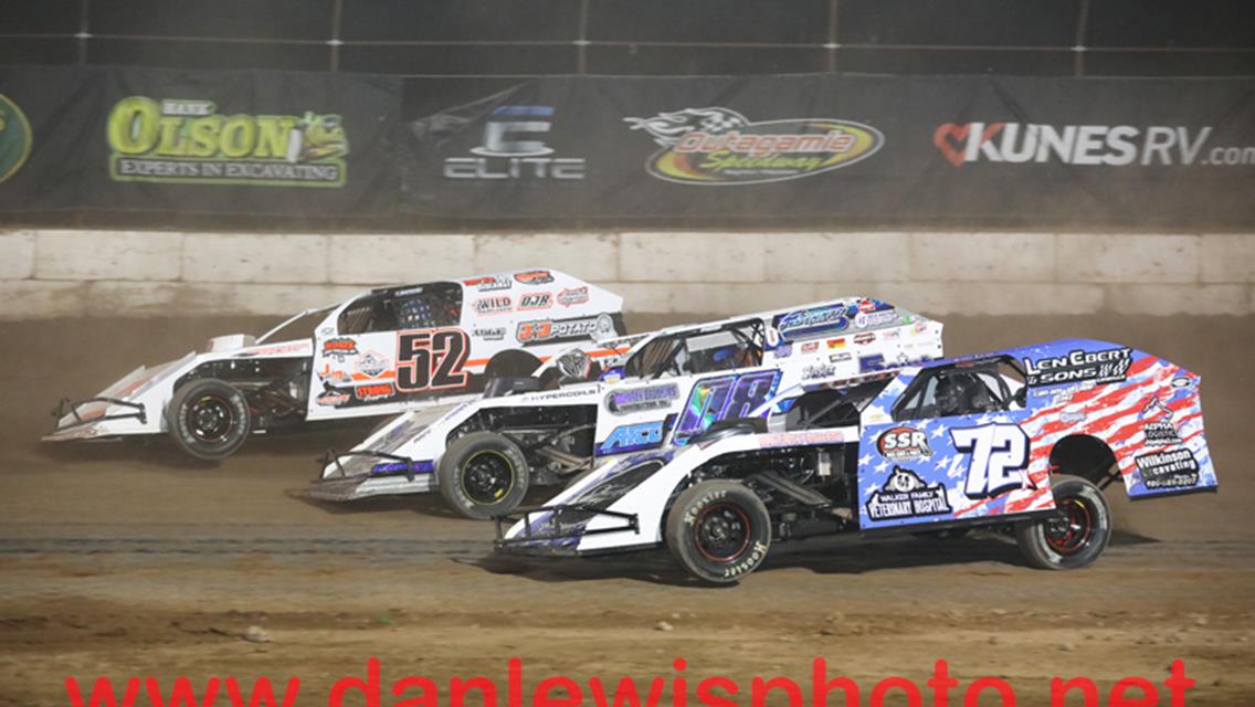 WOODS SWEEPS OUTAGAMIE MODS, MROCZKOWSKI, DIEFENTHALER, SCHMIDT &amp; BOOTH ALSO FEATURE WINNERS