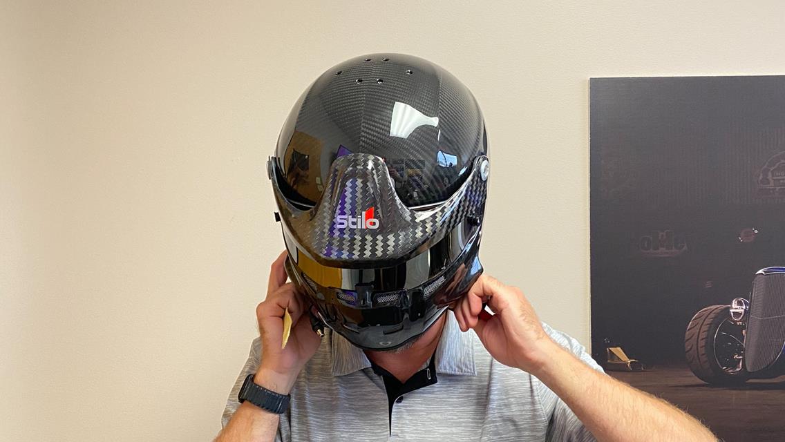 HOW TO: CHOOSE THE RIGHT RACING HELMET FOR YOUR NEEDS
