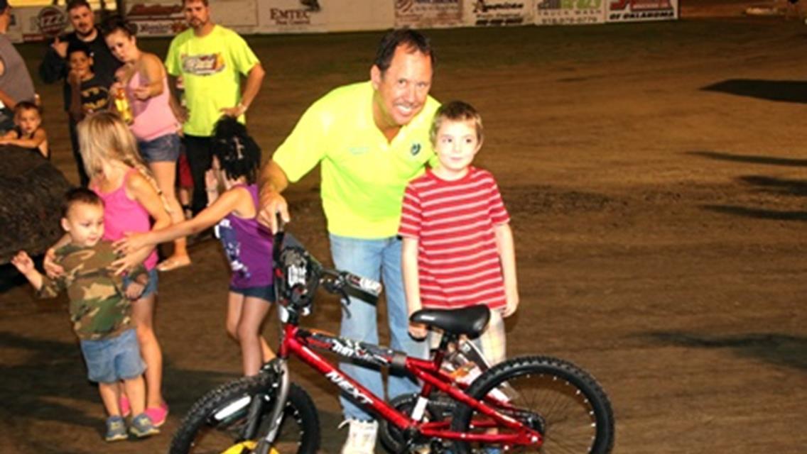 Bicycles and Backpacks Highlight Races Saturday Night