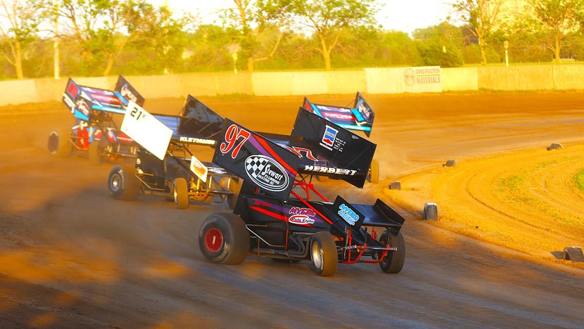 Herbert Returns to Glory with Emotional URSS Victory at SaltCity Racing