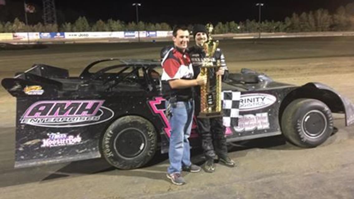 AUSTIN HUBBARD RETURNS TO RACING AND WINS FIRST LATE MODEL FALL CHAMPIONSHIP