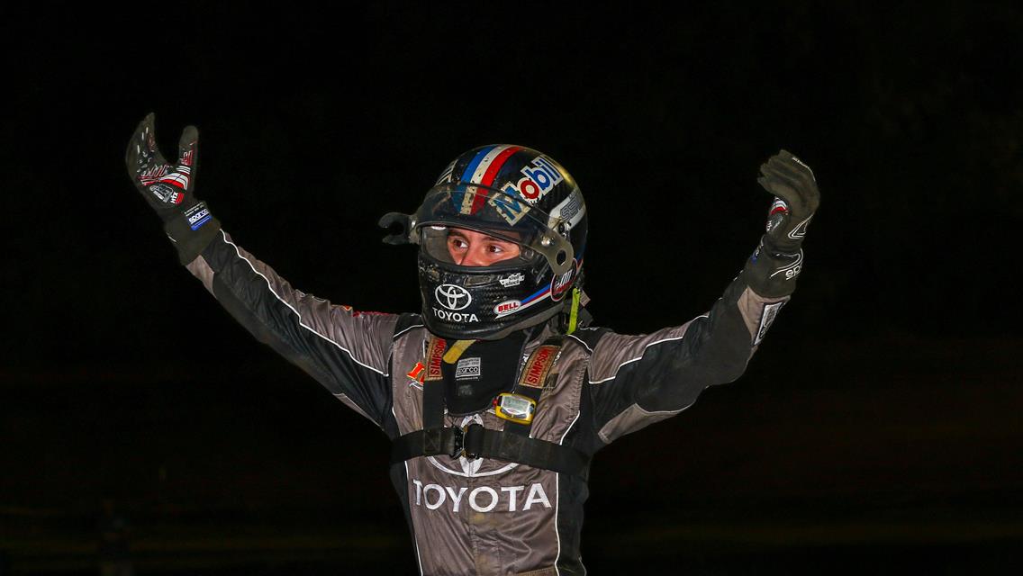 SEAVEY SOARS TO SPECTACULAR RIM-RIDING WIN AT SPOON RIVER
