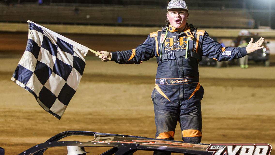 Tyler Carpenter Continues Hot Streak at America’s Baddest Bullring &amp; Scores First Topless 50 Victory