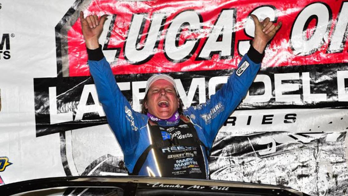 Bloomquist blasts to third straight Lucas Oil win at Lawrenceburg