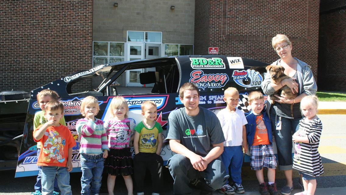 Bryant Dickinson Visits the Jefferson Elementary School