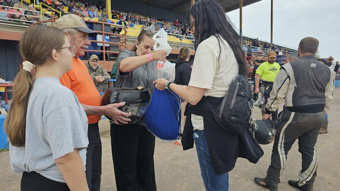 Support for Easton Winling, unpredictable finishes highlight O’Reilly Auto Parts Night at Escanaba Motor Speedway