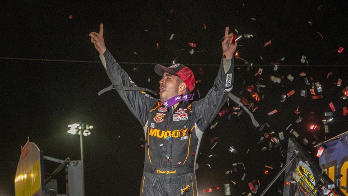 Gravel celebrates Knoxville thriller