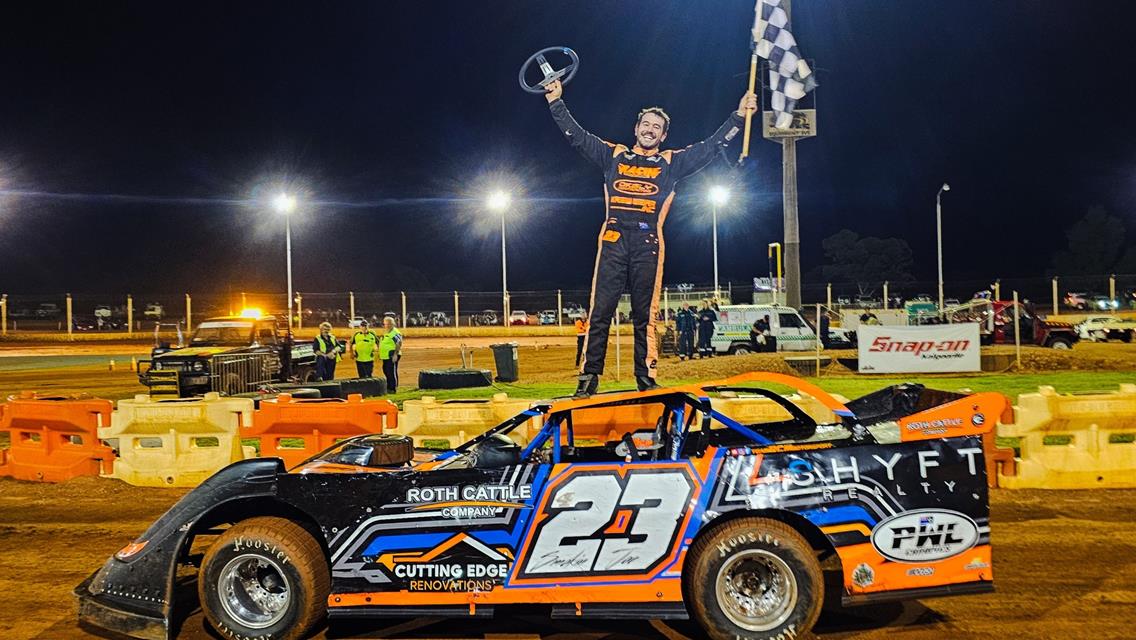 Chalmers Wins Epic Show!