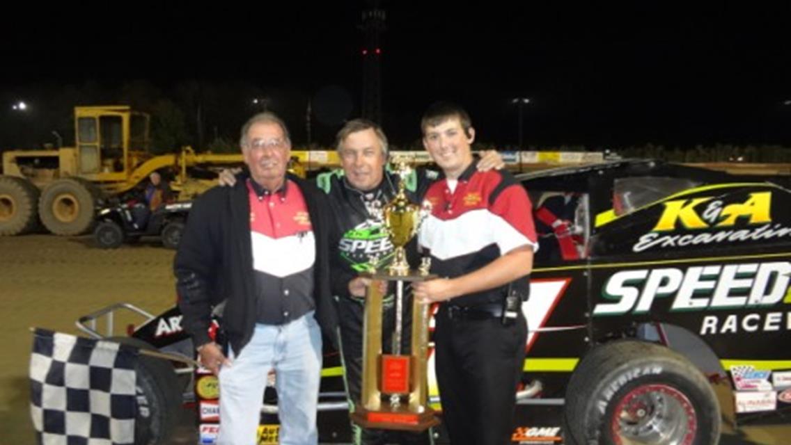 BILLY PAUCH SWEEPS DELAWARE FALL CHAMPIONSHIP WEEKEND WITH FLAG TO FLAG WIN IN BIG BLOCKS