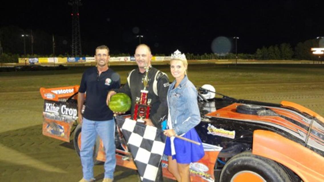 JOE WARREN GETS 4TH WIN IN CRATE MODELS