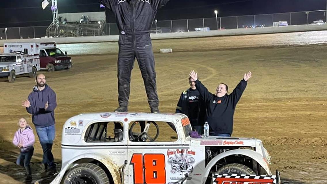 Chris Transeau Scores 1st Legends Win of 2021 at Trail-Way Speedway