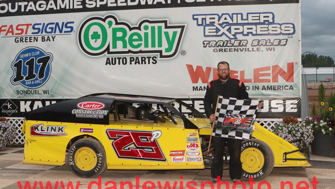 Mullen Doubles Down While Woods, Schmidt, and Booth Nab Fair Checkers