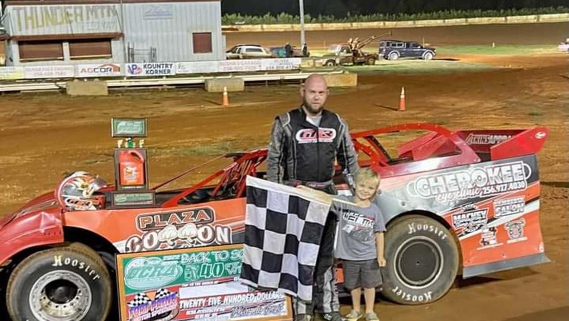 Helms Tops Fort Payne UCRA Action