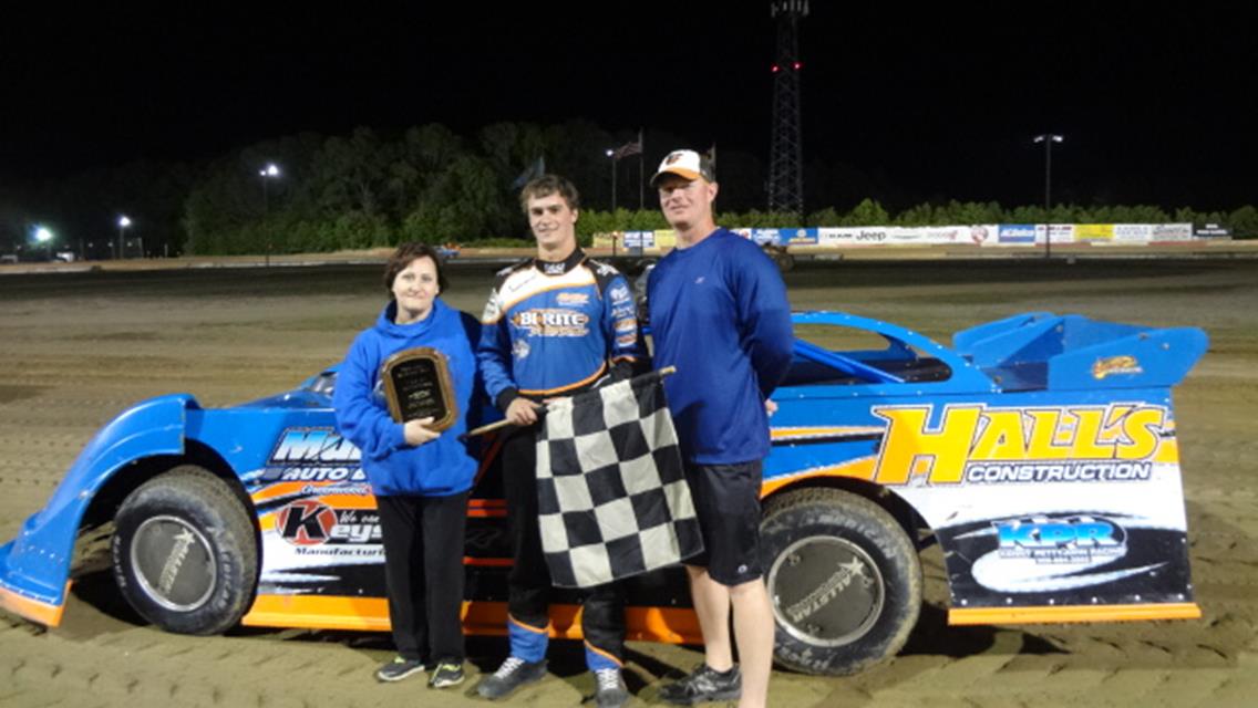 ANDREW MULLINS GETS FIRST WIN OF THE SEASON IN LATE MODELS