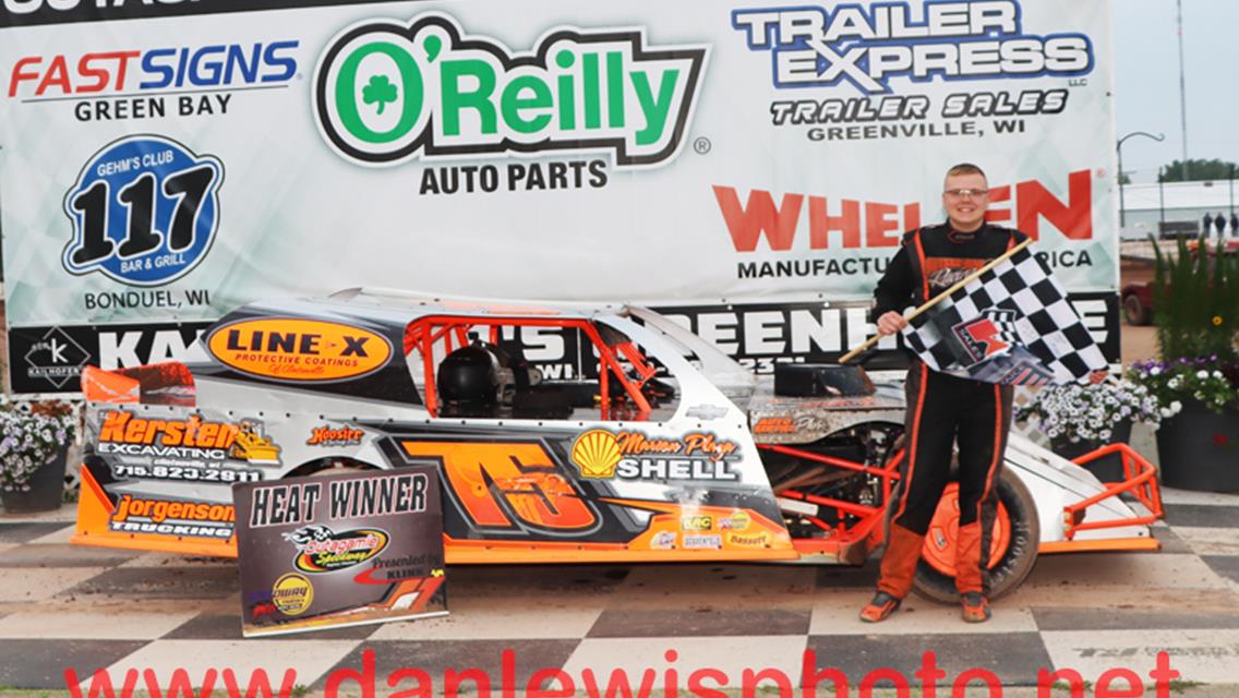 MIKE MULLEN DOUBLES UP ON OUTAGAMIE LATE MODEL, STOCK WINS