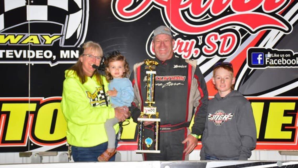 Gilbertson sweeps at Montevideo for repeat victory