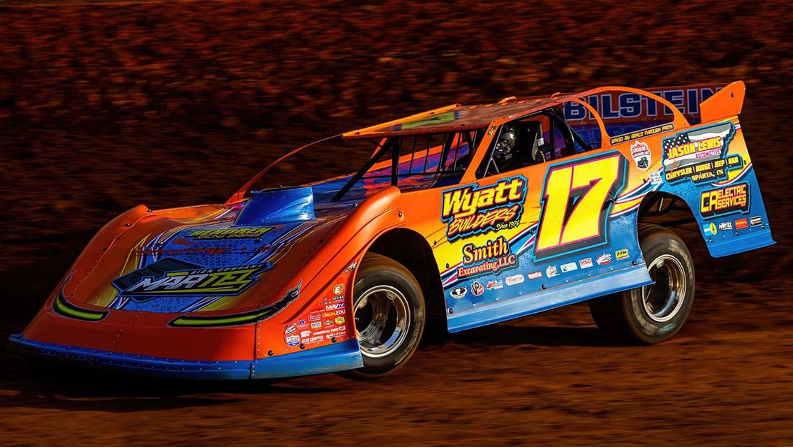 Cameron in LOLMDS action at Smoky Mountain Speedway. (Heath Lawson image)