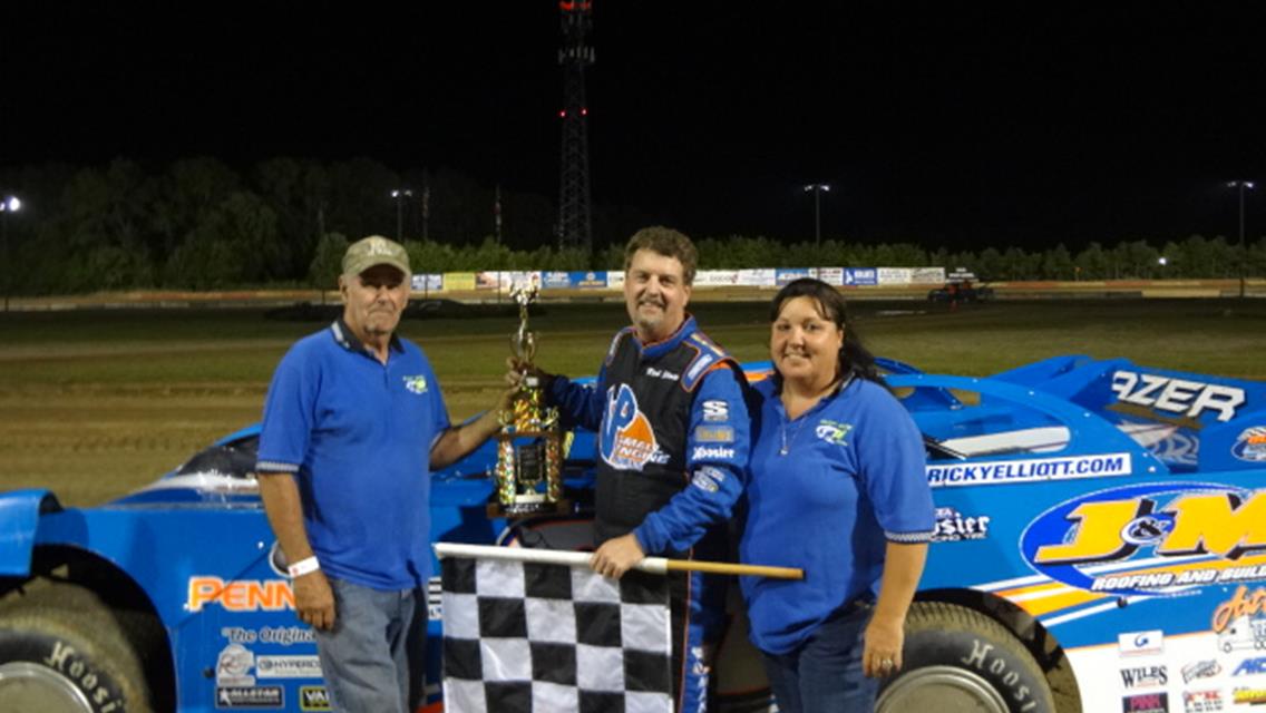 RICKY ELLIOTT LIGHTNING FAST FOR SECOND WIN IN LATE MODELS