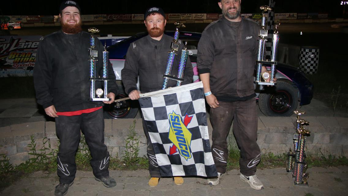 Will Hull wins in the Xtreme DIRTcar DMA Midgets Ricky Sanville wins in the DIRTcar Wells River Chevy Sportsman Coupes Week 5 of the 56th consecutive