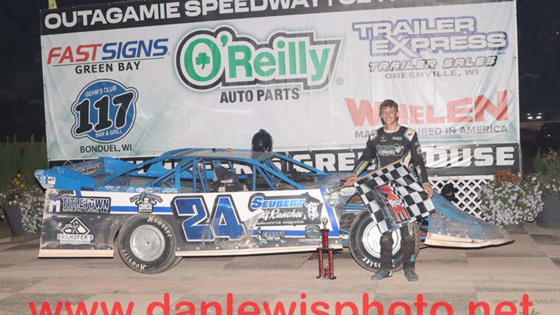 Schmidt, Woods, Stedjee, Vanderloop, Van Straten, and Kaufert Nab Independence Day Checkers