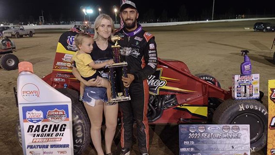 Zach Daum Earns POWRi WAR-Wildcard Feature Win at Charleston Speedway