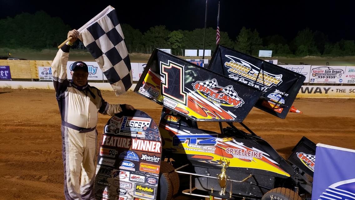 Bobby Zaiontz races to USCS Powri Micro 600 win at Southern Raceway on Friday night