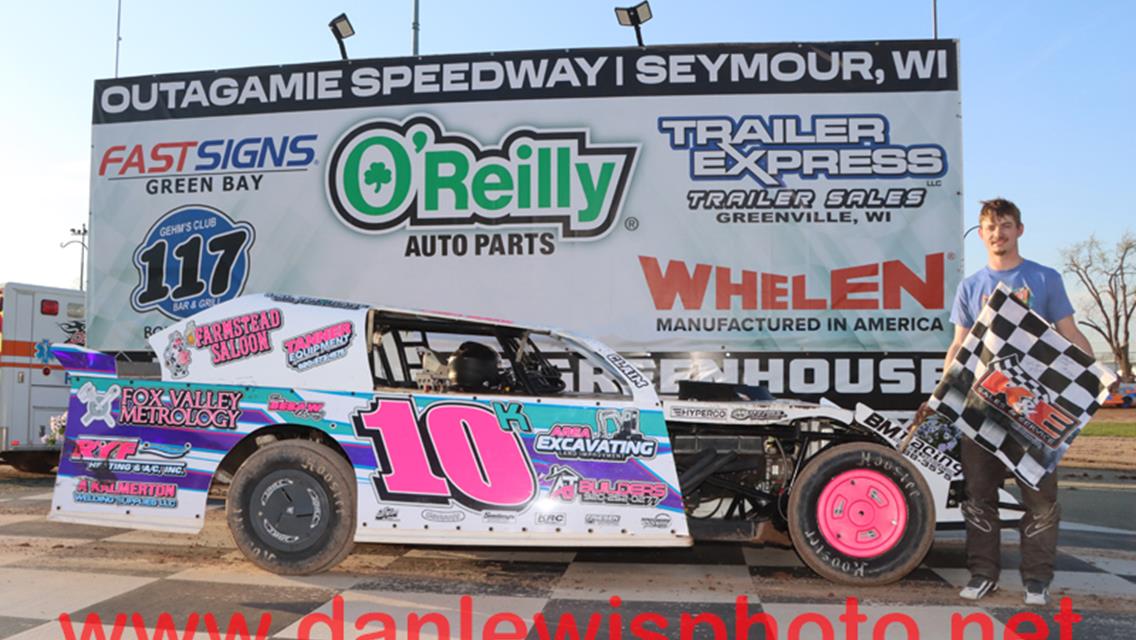 SCHEFFLER SAILS TO CAUTION FREE, OUTAGAMIE OPENER LATE MODEL WIN