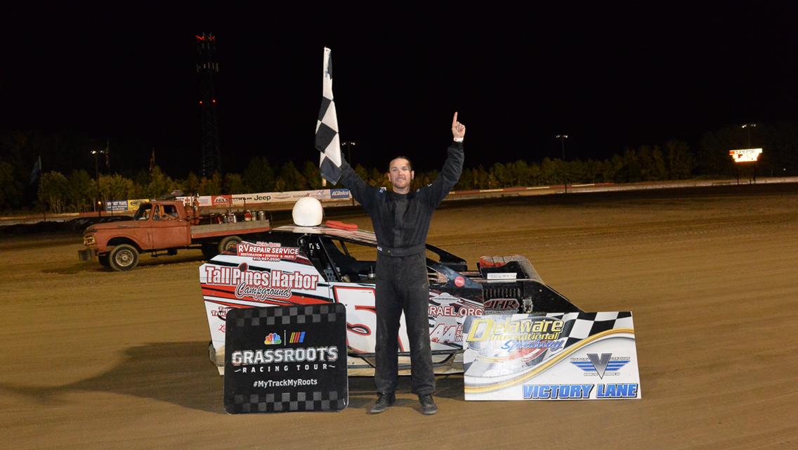 Barker Teleports To Dominate Win In Modified LitesÂ !!