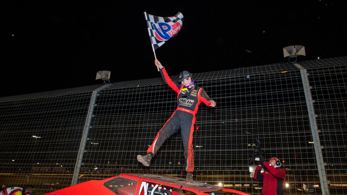 Alex Yankowski shocks Super DIRTcar Series field at World Finals